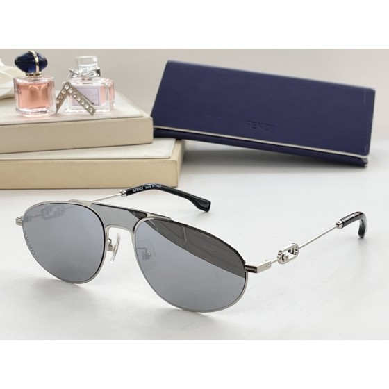 FENDI✨✨✨MODEL: FE40072U