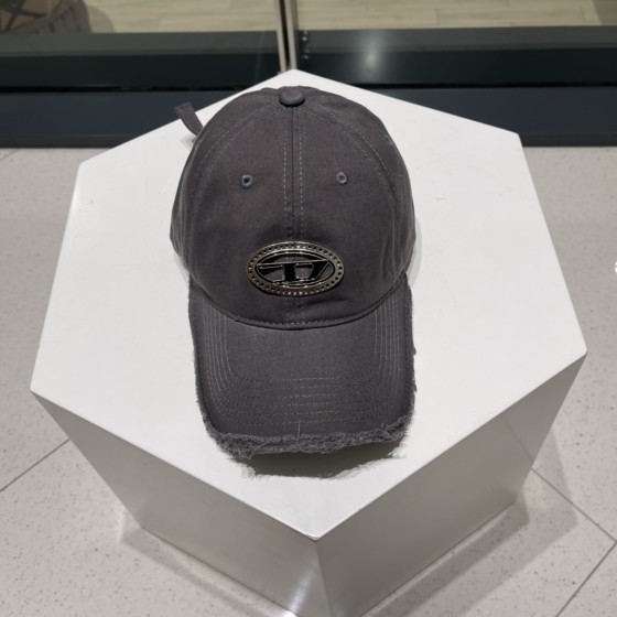 Diesel floppy cap