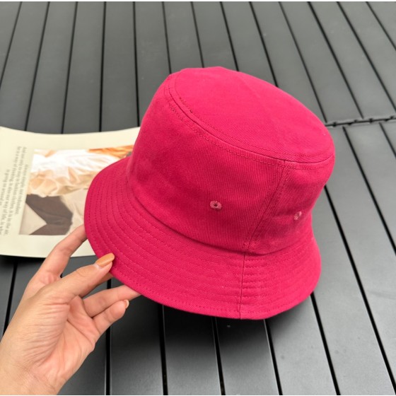 Celine's original single fisherman hat, his sun hat with a large brim