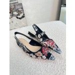 𝐉'𝐀𝐝𝐢𝐨𝐫 ｜𝟐𝟎𝟐𝟑𝐒𝐒/𝐧𝐞𝐰 Printed embroidered high heels