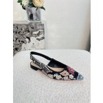 𝐉'𝐀𝐝𝐢𝐨𝐫 ｜𝟐𝟎𝟐𝟑𝐒𝐒/𝐧𝐞𝐰 Printed embroidered high heels