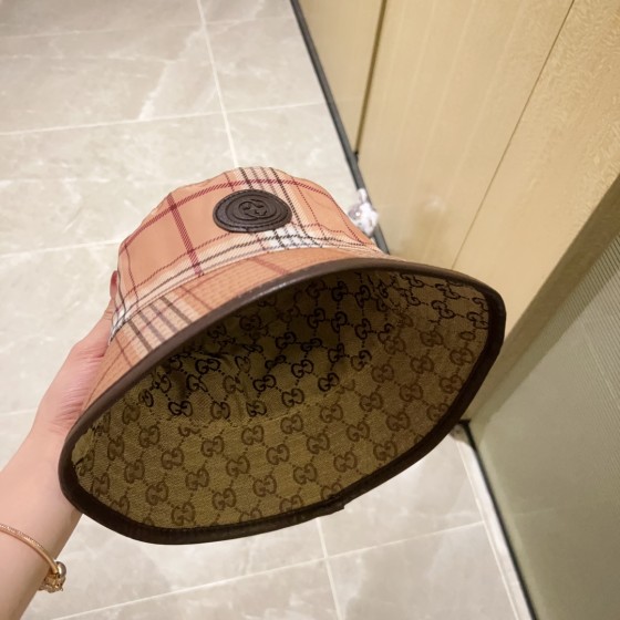GUCCI bucket hat