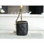 𝗖𝗛𝗔𝗡𝗘𝗟✦ Metal ball series Genuine leather Inside cloth renewed cowhide with built-in small mirror 𝟐𝟐𝐛 New small box