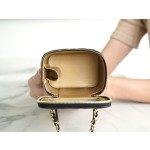 𝗖𝗛𝗔𝗡𝗘𝗟✦ Metal ball series Genuine leather Inside cloth renewed cowhide with built-in small mirror 𝟐𝟐𝐛 New small box