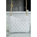 𝗖𝗛𝗔𝗡𝗘𝗟✦23𝑪 Early Spring Resort Collection Bright crinkled calfskin and gold metal Wave bag Medium White