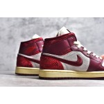 Air Jordan 1 MiD red and white