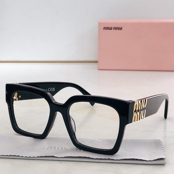 MIU MIU MODEL:VMU 04U