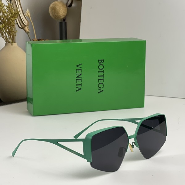 BOTTEGA VENETA Model：BV1113S