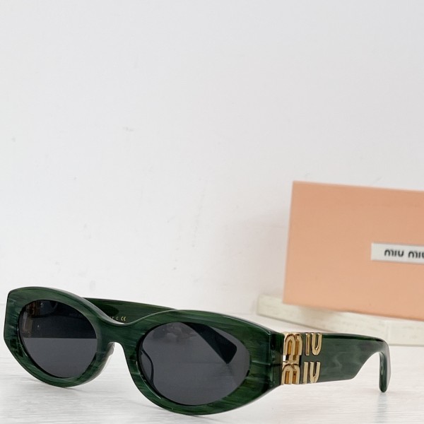 MIU MIU MODEL：MU11WS