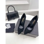 𝙎𝙖𝙞𝙣𝙩 𝙇𝙖𝙪𝙧𝙚𝙣𝙩 | 𝟐𝟎𝟐𝟏/𝐒𝐒 𝐧𝐞𝐰 YSL｜Roland 2022/fw early spring new baked high heels