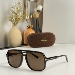 TOM FORD MODEL：FT884