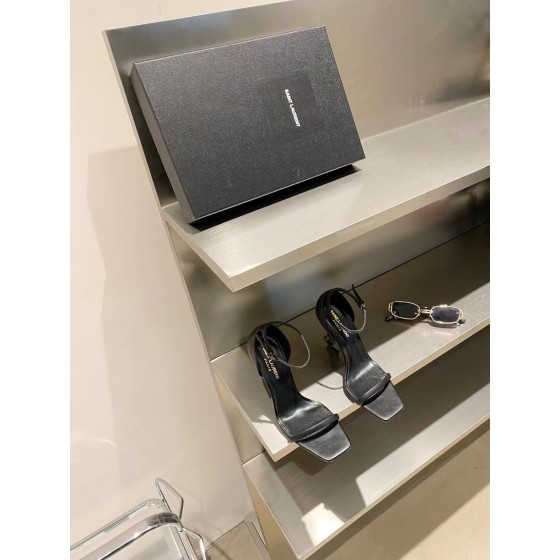 𝙎𝙖𝙞𝙣𝙩 𝙇𝙖𝙪𝙧𝙚𝙣𝙩 | 𝟐𝟎𝟐𝟏/𝐒𝐒 𝐧𝐞𝐰 YSL｜A beautiful classic Alphabet high-heeled sandals