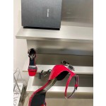 𝙎𝙖𝙞𝙣𝙩 𝙇𝙖𝙪𝙧𝙚𝙣𝙩 | 𝟐𝟎𝟐𝟏/𝐒𝐒 𝐧𝐞𝐰 YSL｜A beautiful classic Alphabet high-heeled sandals