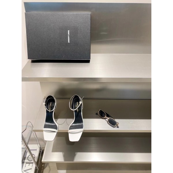 𝙎𝙖𝙞𝙣𝙩 𝙇𝙖𝙪𝙧𝙚𝙣𝙩 | 𝟐𝟎𝟐𝟏/𝐒𝐒 𝐧𝐞𝐰 YSL｜A beautiful classic Alphabet high-heeled sandals