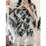 𝐂𝐡𝐚𝐧𝐞𝐥 cashmere scarf