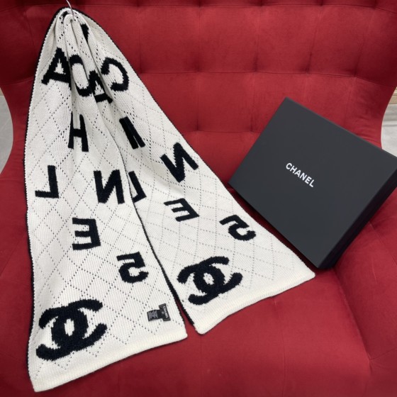 𝐂𝐡𝐚𝐧𝐞𝐥 Character No. 5 scarf 🧣 Double-sided two-color jacquard scarf 49% cashmere ➕ 40% wool ➕ 11% silk fabric