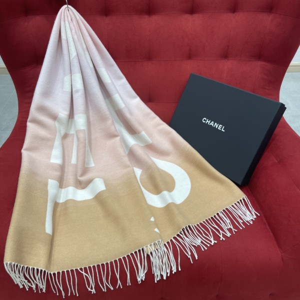 𝐂𝐡𝐚𝐧𝐞𝐥 shawl scarf 🧣 dual-use 53% cashmere ➕ 47% wool