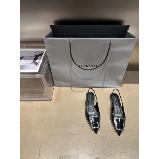 𝙎𝙖𝙞𝙣𝙩 𝙇𝙖𝙪𝙧𝙚𝙣𝙩 | 𝟐𝟎𝟐𝟐/𝐒𝐒 𝐧𝐞𝐰 YSL｜22 fall and winter show models flat single shoes