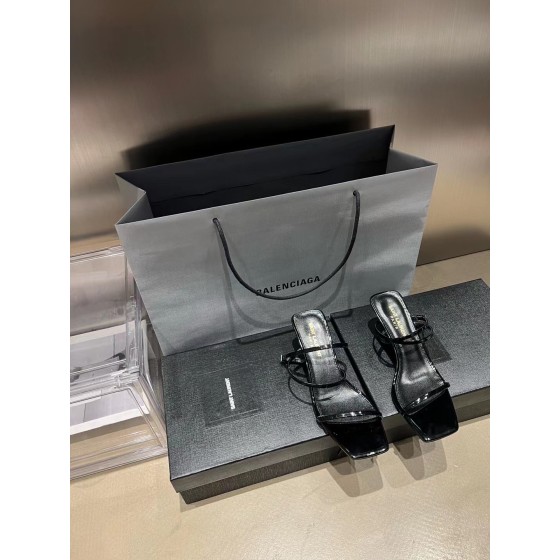 𝙎𝙖𝙞𝙣𝙩 𝙇𝙖𝙪𝙧𝙚𝙣𝙩 | 𝟐𝟎𝟐𝟐/𝐒𝐒 𝐧𝐞𝐰 YSL｜New Roman sandals crystal sheepskin