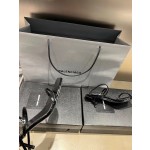 𝙎𝙖𝙞𝙣𝙩 𝙇𝙖𝙪𝙧𝙚𝙣𝙩 | 𝟐𝟎𝟐𝟐/𝐒𝐒 𝐧𝐞𝐰 YSL｜New Roman sandals crystal sheepskin