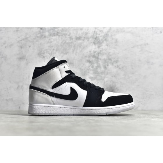 Air Jordan 1 MiD Black and White Panda
