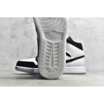 Air Jordan 1 MiD Black and White Panda