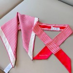𝐃𝐢𝐨𝐫 ·"Houndstooth Square Scarf" rose red 100% mulberry silk