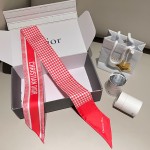 𝐃𝐢𝐨𝐫 ·"Houndstooth Square Scarf" rose red 100% mulberry silk