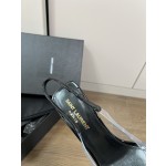 𝙎𝙖𝙞𝙣𝙩 𝙇𝙖𝙪𝙧𝙚𝙣𝙩 | 𝟐𝟎𝟐𝟐/𝐒𝐒 𝐧𝐞𝐰 YSL｜Runway models Saint Laurent high heels pvc film with patent leather pleated design