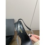 𝙎𝙖𝙞𝙣𝙩 𝙇𝙖𝙪𝙧𝙚𝙣𝙩 | 𝟐𝟎𝟐𝟐/𝐒𝐒 𝐧𝐞𝐰 YSL｜Runway models Saint Laurent high heels pvc film with patent leather pleated design