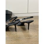 𝙎𝙖𝙞𝙣𝙩 𝙇𝙖𝙪𝙧𝙚𝙣𝙩 | 𝟐𝟎𝟐𝟐/𝐒𝐒 𝐧𝐞𝐰 YSL｜Runway models Saint Laurent high heels pvc film with patent leather pleated design