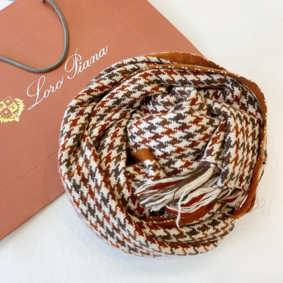 Loro piano houndstooth knitted cashmere scarf brown