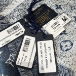 𝐋𝐨𝐮𝐢𝐬 𝐕𝐮𝐢𝐭𝐭𝐨𝐧 🆕 "Gradient Denim Shawl"55% Cotton, 28% Sheep Wool, 17% Silk