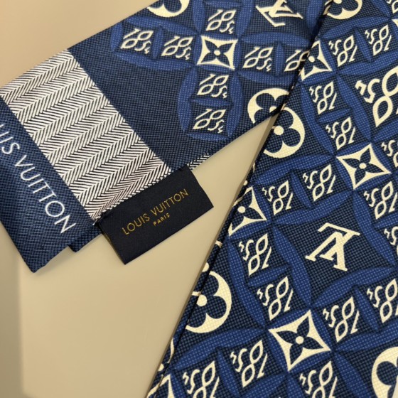 𝐋𝐨𝐮𝐢𝐬 𝐕𝐮𝐢𝐭𝐭𝐨𝐧 "1854 Headband" navy blue 100% silk original fabric