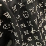 𝐋𝐨𝐮𝐢𝐬 𝐯𝐮𝐢𝐭𝐭𝐨𝐧 "MORE MONOGRAM Nailed Shawl" black silver silk wool material