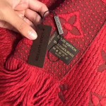 𝐋𝐨𝐮𝐢𝐬 𝐯𝐮𝐢𝐭𝐭𝐨𝐧 wool scarf