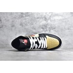 Air Jordan 1 MiD Zwart en rood geruit