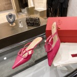 【Valentino】华伦天奴 玫红色 漆皮扣4.5cm穆勒拖鞋