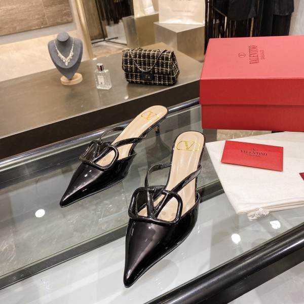 【Valentino】Valentino Black Patent Leather Buckle 4.5cm Mule Slippers