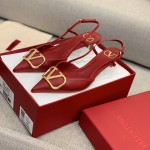 【Valentino】Valentino highest version of kitten heel sandals custom original top calfskin