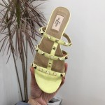 【Valentino】Valentino top version matte yellow 3 strap flat slippers