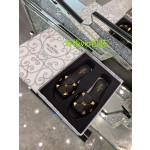 【Valentino】𝟐𝟎𝟐𝟏/𝐒𝐒 𝐧𝐞𝐰 The latest counter series, perfect details, very bright show series launched