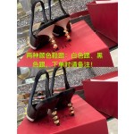 【Valentino】𝟐𝟎𝟐𝟏/𝐒𝐒 𝐧𝐞𝐰 The latest series of counter perfect details original matte open edge bead leather