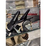 【Valentino】𝟐𝟎𝟐𝟏/𝐒𝐒 𝐧𝐞𝐰 The latest series of counter perfect details original matte open edge bead leather