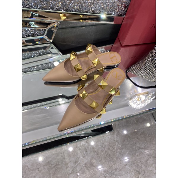 【Valentino】𝟐𝟎𝟐𝟏/𝐒𝐒 𝐧𝐞𝐰 The latest series of counter perfect details original matte open edge bead leather