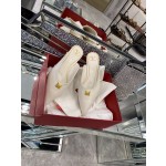 【Valentino】𝟐𝟎𝟐𝟏/𝐒𝐒 𝐧𝐞𝐰 The latest series of counter perfect details original matte open edge bead leather