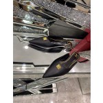 【Valentino】𝟐𝟎𝟐𝟏/𝐒𝐒 𝐧𝐞𝐰 The latest series of counter perfect details original matte open edge bead leather