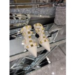 【Valentino】𝟐𝟎𝟐𝟏/𝐒𝐒 𝐧𝐞𝐰 Valentino studded sandals counter the latest series of very bright show series launched