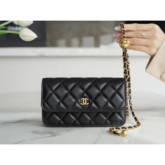 𝗖𝗛𝗔𝗡𝗘𝗟✦𝟮𝟯𝗖 Metal Ball Phone Bag Black