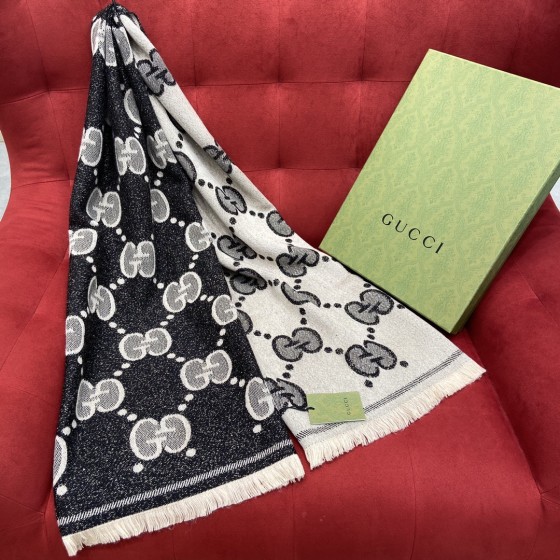 GUCCI Wool jacquard scarf 96% wool 2% polyamide 2% metal fiber